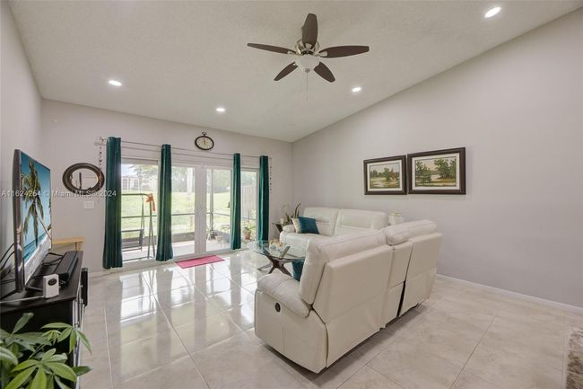 3531 Inverrary Blvd W, Home with 3 bedrooms, 2 bathrooms and null parking in Lauderhill FL | Image 10
