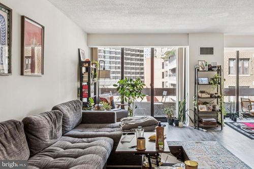 apt-905-1326 Spruce St, PHILADELPHIA, PA, 19107-5802 | Card Image