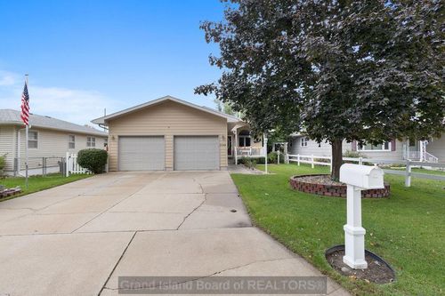 1409 N Lafayette Ave, Grand Island, NE, 68803-3648 | Card Image