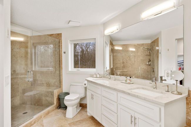 Master bath with separate tub | Image 24