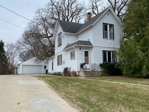 817 Abbott St, Albert Lea, MN, 56007-4413 | Card Image
