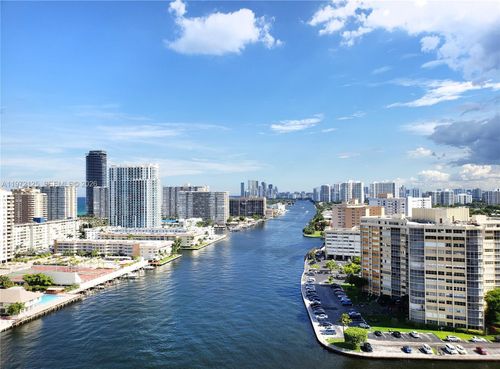 r1903-2602 Hallandale Beach Blvd, Hallandale Beach, FL, 33009-4819 | Card Image