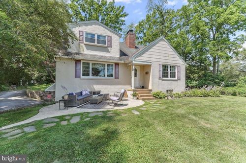 250 Glen Mills Rd, GLEN MILLS, PA, 19342-1742 | Card Image
