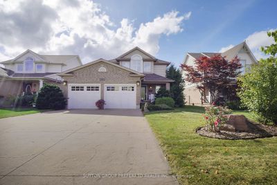 15 Bellrock Cres, House other with 3 bedrooms, 3 bathrooms and 6 parking in London ON | Image 1