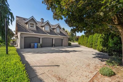 31471 Ponderosa Pl, House other with 7 bedrooms, 4 bathrooms and 3 parking in Abbotsford BC | Image 2