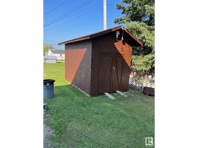 4812 45 Ave, Home with 10 bedrooms, 2 bathrooms and null parking in Evansburg AB | Image 64