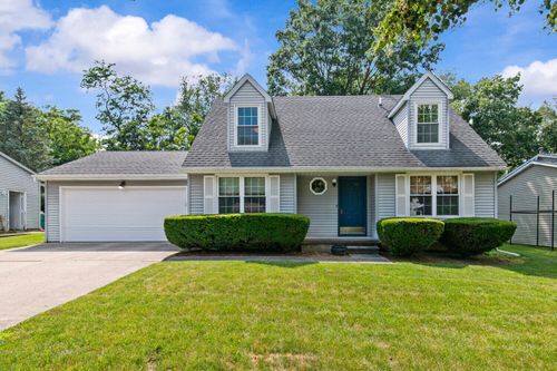 894 Alpine Dr, Brighton, MI, 48116-1748 | Card Image