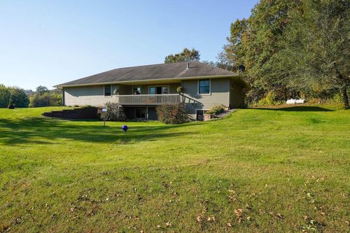 W5136 Hale Ct, Holmen, WI, 54636-9063 | Card Image