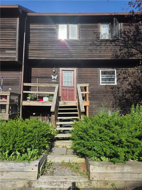 16-16 Pinewood Ln, Naples, NY, 14512-9286 | Card Image