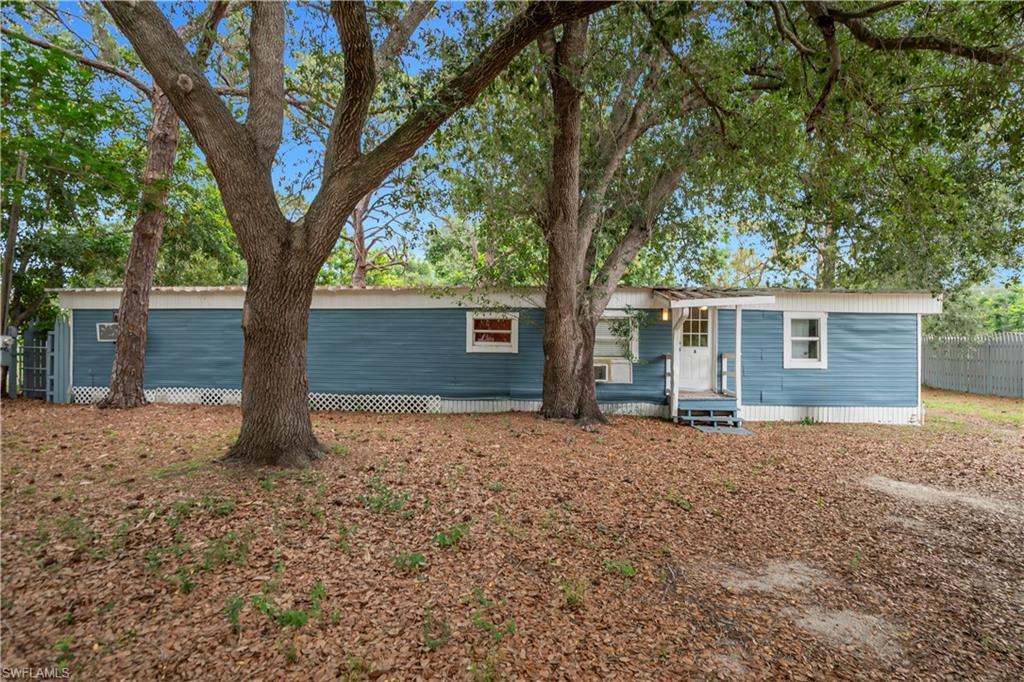 Residential in NORTH FORT MYERS 4