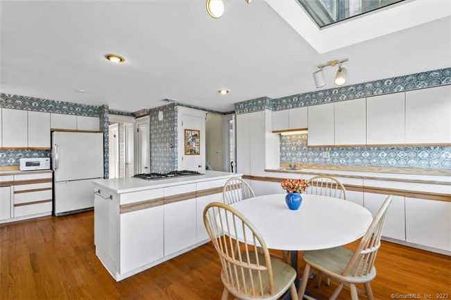 27 Spring Glen Ter, House other with 5 bedrooms, 4 bathrooms and null parking in Hamden CT | Image 14