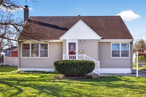 705 W Boston Ave, Indianola, IA, 50125-1913 | Card Image