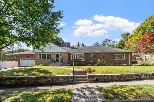 19 Chamberlain Pkwy, Worcester, MA, 01602 | Card Image