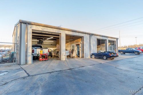 1509 Route 66, Lebanon, MO, 65536 | Card Image