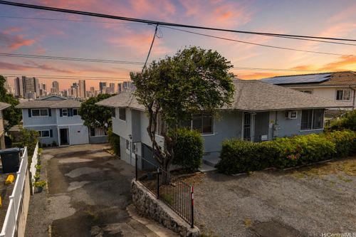 2243 Seaview Ave, Honolulu, HI, 96822-2440 | Card Image