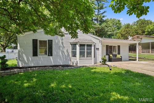 1925 Pecan Tree St, Saint Peters, MO, 63376-6621 | Card Image