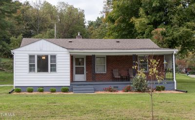 1515 Valley Drive, House other with 3 bedrooms, 1 bathrooms and null parking in Bristol VA | Image 2