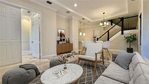 8351-8351 Nw 51st Ter, Miami, FL, 33166-5647 | Card Image