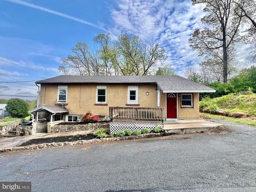 1310 Hay Rd, TEMPLE, PA, 19560-1617 | Card Image