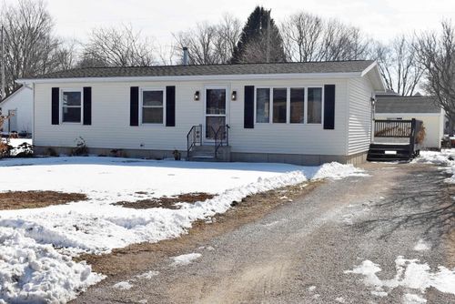 320 Pine St, Osage, IA, 50461-1135 | Card Image