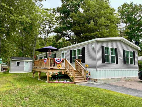 14 Flamingo Dr, Concord, NH, 03303-4128 | Card Image