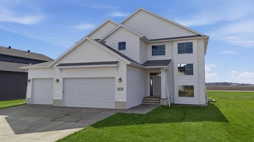 1572 75th Ave S, Fargo, ND, 58104-7369 | Card Image