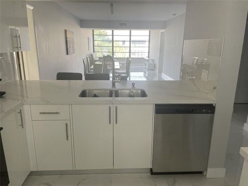 apt-404-1721 Whitehall Dr, Davie, FL, 33324-6946 | Card Image