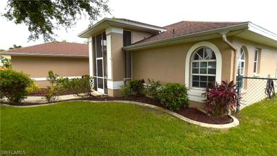 17 Se 15th Avenue, House other with 4 bedrooms, 2 bathrooms and null parking in Cape Coral FL | Image 2