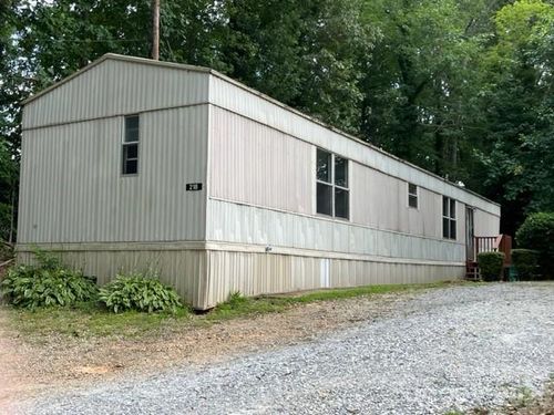 218 Hawkins Dr W, Marion, NC, 28752-5424 | Card Image