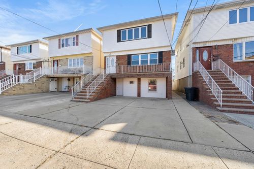 1-40 Isabella Ave, Bayonne, NJ, 07002-4364 | Card Image