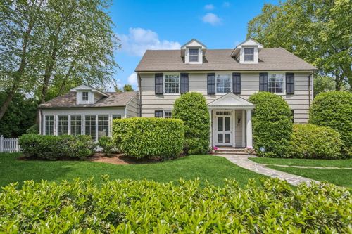 21 Hemlock Rd, Bronxville, NY, 10708-3212 | Card Image