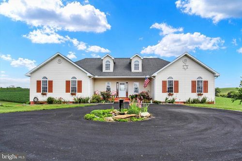 9-9593 Five Forks Rd, WAYNESBORO, PA, 17268-9690 | Card Image