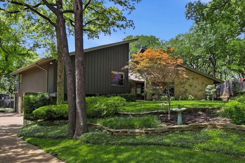 5 Country Place Cir, Dwg, TX, 76016-2429 | Card Image