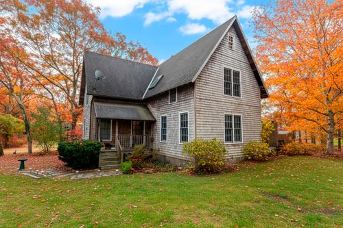 12 Wheelhouse Way, Oak Bluffs, MA, 02557-7322 | Card Image