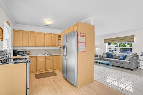 5568 Balfrey Dr, West Palm Beach, FL, 33413-1271 | Card Image