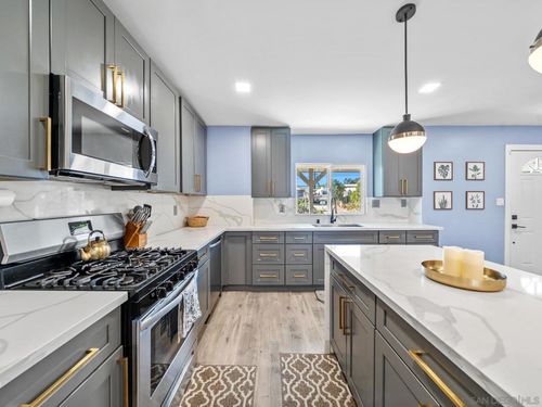 4259 View Pl, San Diego, CA, 92115-6332 | Card Image