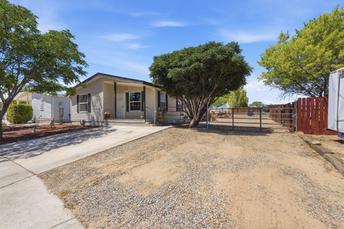 9209 Red Rock Rd Sw, Albuquerque, NM, 87121-8095 | Card Image