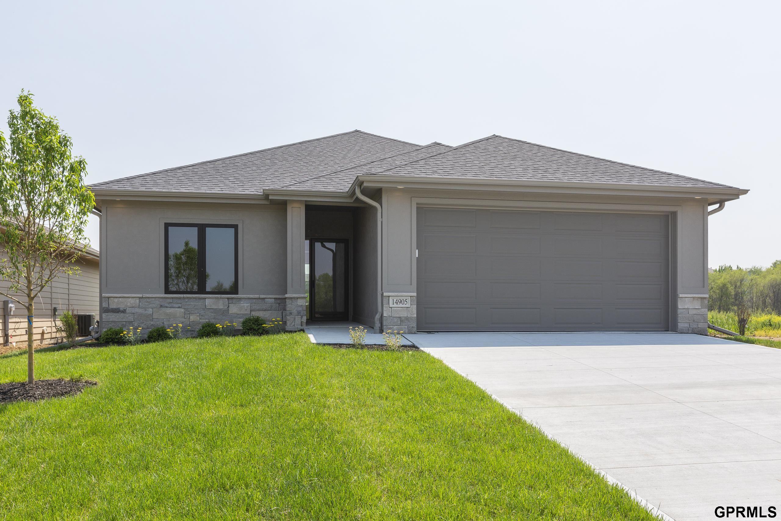 Hibbs St, Bennington, NE 68007