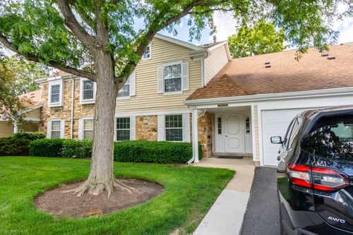 284-284 Appletree Ct, Buffalo Grove, IL, 60089-2407 | Card Image