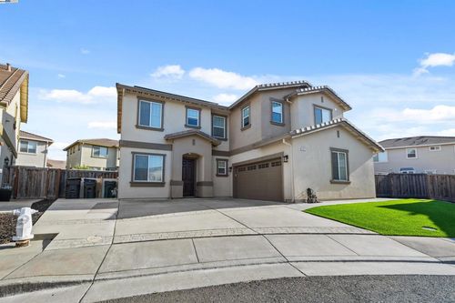 4717 Black Oak Ct, Fairfield, CA, 94534-3494 | Card Image