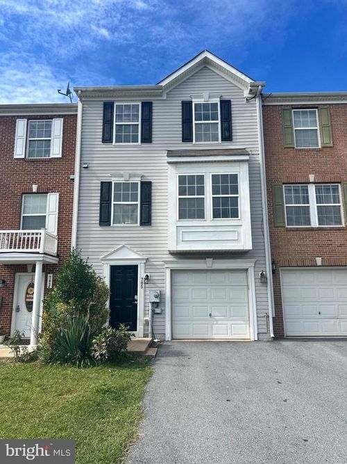 705 Prentiss Parkway, MARTINSBURG, WV, 25401 | Card Image