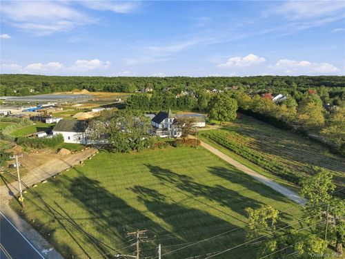 170 Old East Neck Road, Huntington, NY, 11747 | Card Image