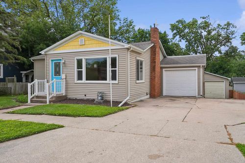 1016 W 2nd Street, Cedar Falls, IA, 50613 | Card Image
