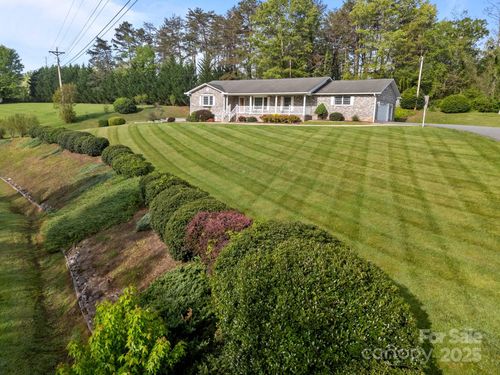 35 Clayton Dr, Weaverville, NC, 28787-9535 | Card Image