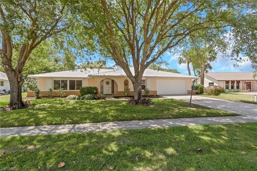 4255 Glasgow Ct, NORTH FORT MYERS, FL, 33903-4916 | Card Image