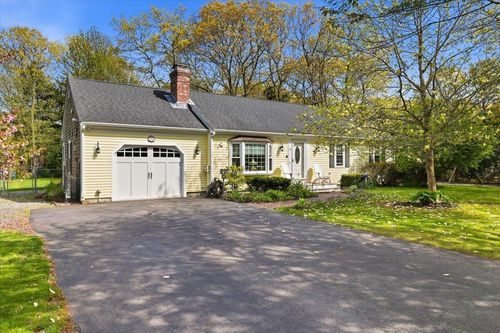24 Starlight Dr, Marstons Mills, MA, 02648-1534 | Card Image