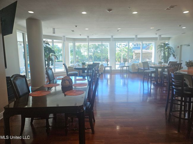 Clubhouse | Image 40