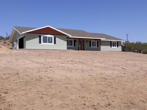42247 Riverdale Dr, Aguanga, CA, 92536-9297 | Card Image