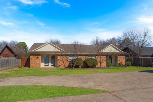 d-1007 W Sanford Street, Arlington, TX, 76012 | Card Image