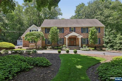 27 Duane Ln, Demarest, NJ, 07627-1304 | Card Image